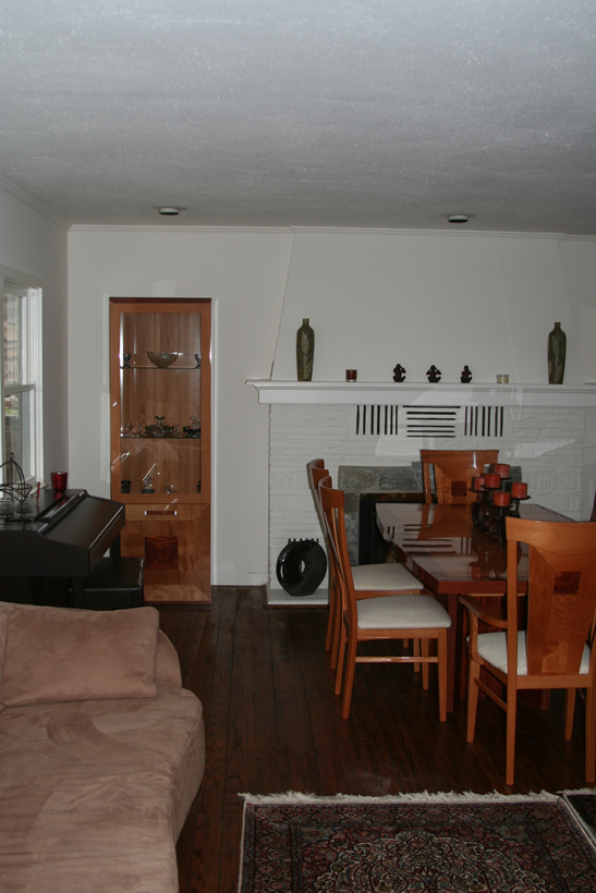 Before - Living Room - Lake Sherwood